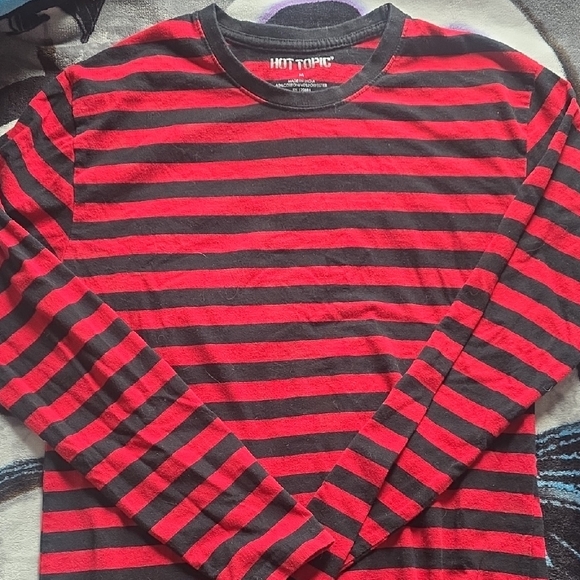 Hot Topic Other - Hot Topic Black & Red Long Sleeve